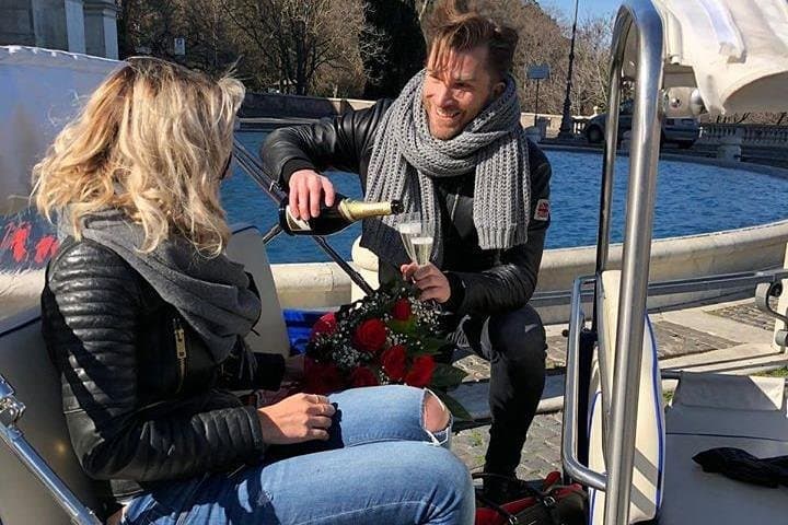 Rome Valentine Buggy Tour: Ape Calessino Romance with Tiramisu & Coffee photo 4