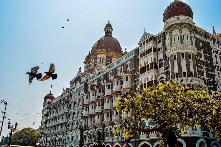 Explore Mumbai: A Private Full-Day Sightseeing Adventure