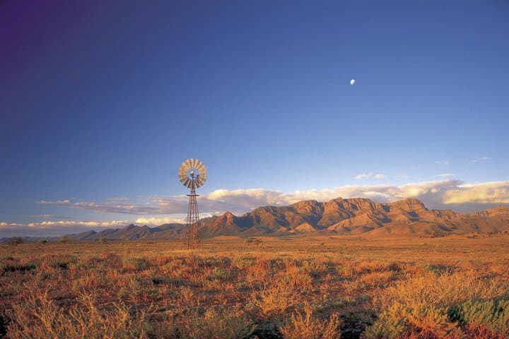 Flinders Ranges 3-Day 4WD Eco Tour from Adelaide — Wilpena Pound, Brachina & Bunyeroo photo 3