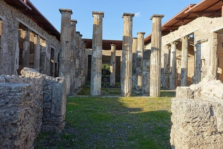 Private 8-hour Naples and Pompeii Excursion from Cruise Port or Hotel
