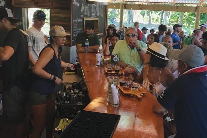 Roatán Booze, Brews & Beach: Half-Day Brewery, Rum and Chocolate Tour