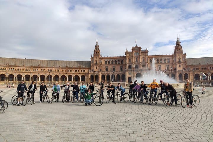 Seville Bike Tour and Full-Day Bike Rental: Historic Center by Bicycle photo 4