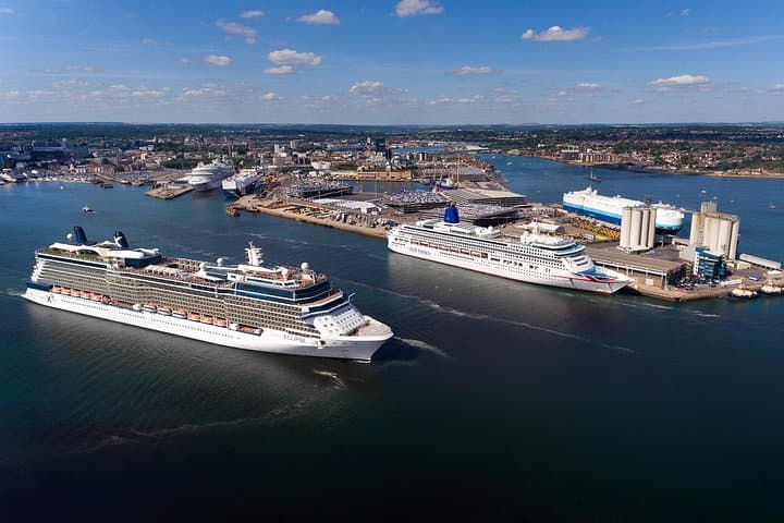 Southampton Cruise Terminals to Heathrow: Private Sedan Arrival Transfer photo 6