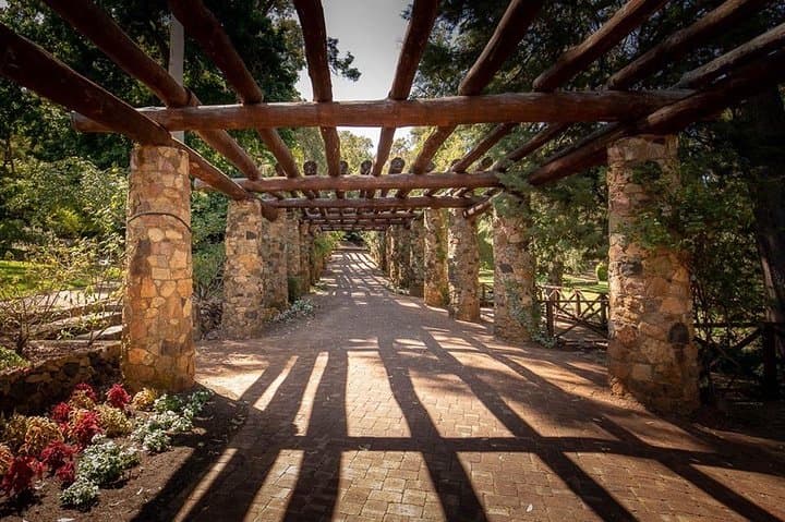 Hidden Secrets of Araluen: Guided Hike Through Perth Hills Botanic Park