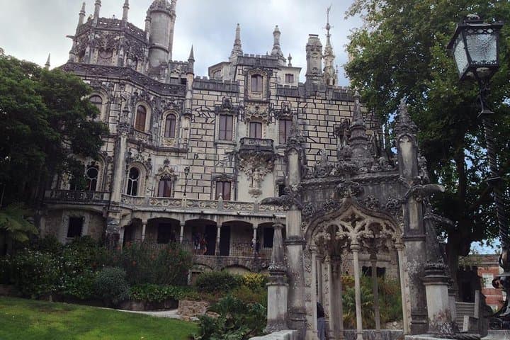 Half-Day Sintra Tour: Pena Palace, Quinta da Regaleira & Coastal Return