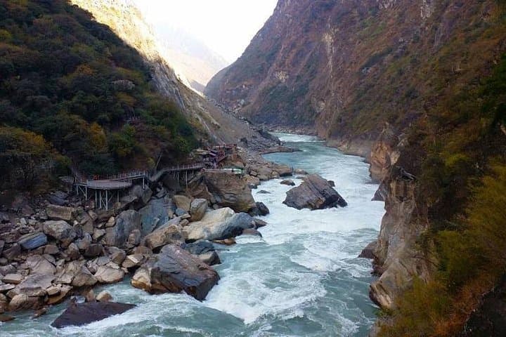 Tiger Leaping Gorge: 2-Day Lijiang Hike with Overnight at the High Trail photo 5