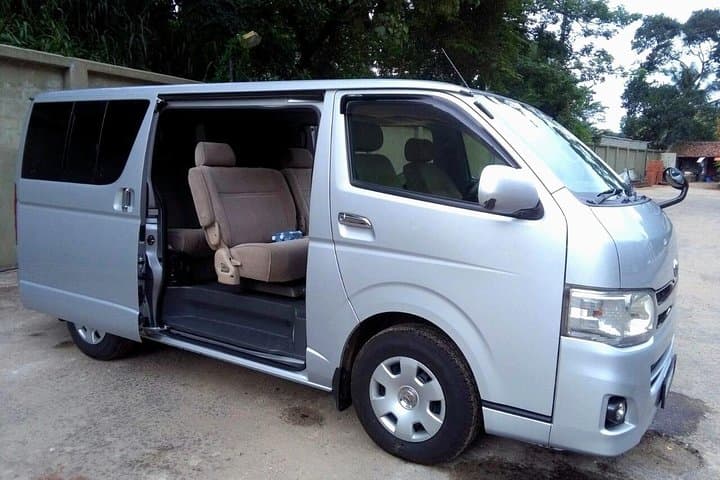 Sri Lanka Multi-Day Private Car Hire with English-Speaking Driver-Guide photo 2