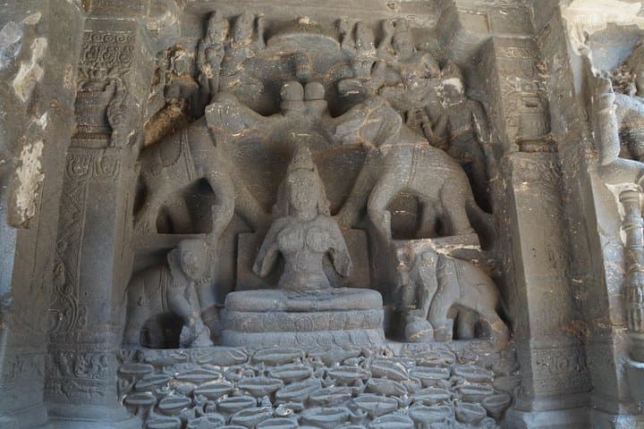 Ellora Caves Guided Day Tour — Kailasa Temple, Daulatabad Fort & Bibi Ka Maqbara photo 5