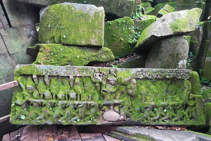 Kulen Mountain & Beng Melea Day Tour — Waterfalls, River of 1000 Lingas and Jungle Temple photo 6