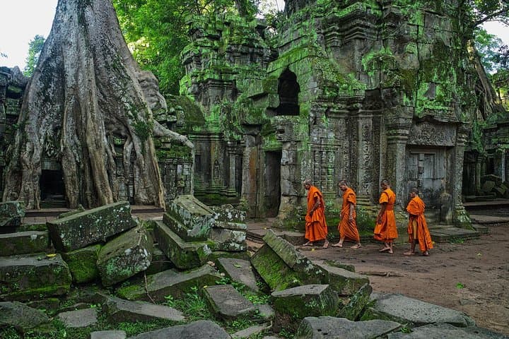 Private Angkor Wat Day Tour with English-Speaking Driver (Self-Guided Temple Walk) photo 6