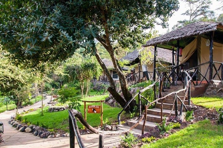 Hike Hell's Gate & Optional Naivasha Boat Ride — Day-Trip Guide from Nairobi photo 3