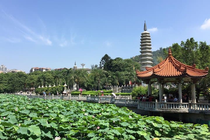 Explore Xiamen & Gulangyu: Private Day Tour to Coastal Gardens, Temples & Hulishan Fort photo 5
