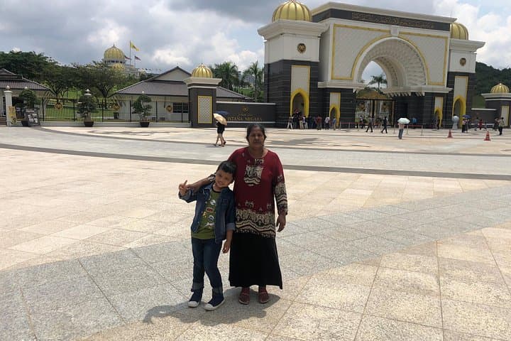 Half-Day Kuala Lumpur City Highlights Tour: Temples, Towers & Local Flavors photo 2