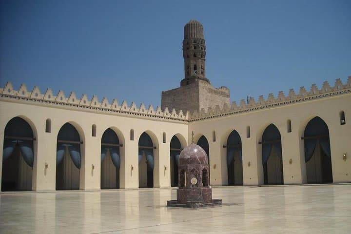 Walking Al-Mu'izz Street: Khan El-Khalili Bazaar & Islamic Cairo Tour photo 2