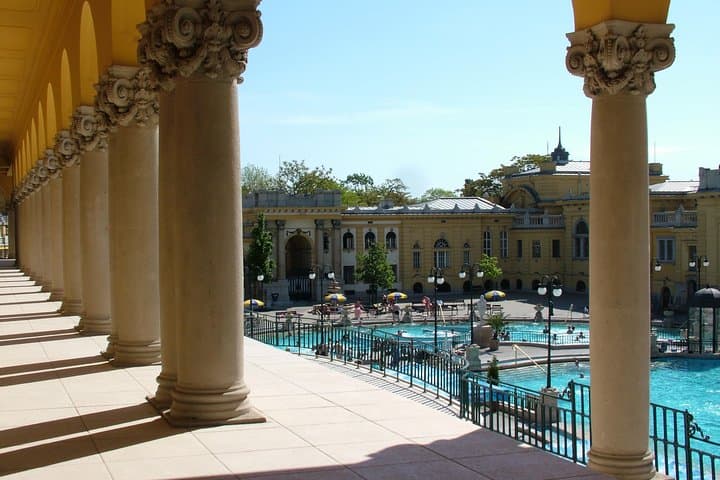 Budapest Széchenyi Spa and Danube Evening Cruise: Thermal Baths, Night Views & Dinner photo 5