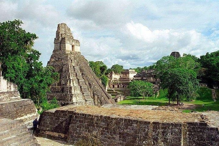 Tikal Private Tour from Flores — All-Inclusive Day Trip to Ancient Maya Ruins photo 1
