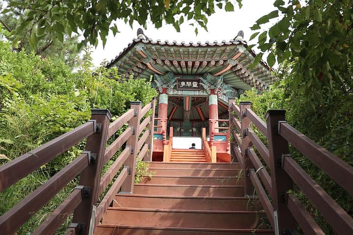 Private Mt. Seorak & East Sea: Custom 12‑Hour Tour with Guide and Photographer photo 3