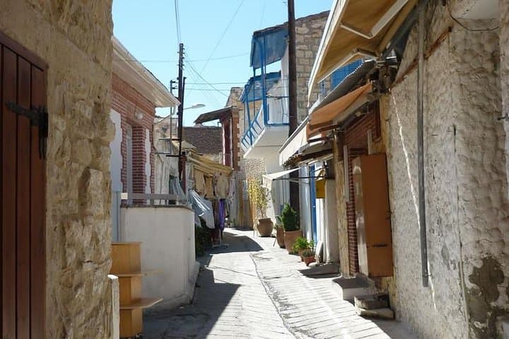 Omodos Village & Kelephos Bridge: Day Walk through Paphos Forest and Platy Valley