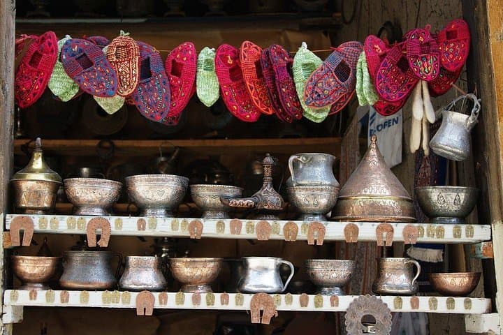 Shamakhi to Lahij Day Tour: Historic Mosques, Mountain Village Crafts & Suspension Bridges