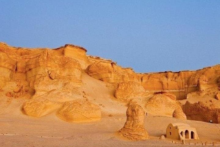 Full-Day Al-Fayoum Tour from Cairo — Wadi El Rayan, Qasr Qarun & Tunis Village photo 3