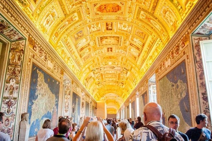 Inside the Vatican Museums: Skip-the-Line Guided Tour of the Sistine Chapel photo 4