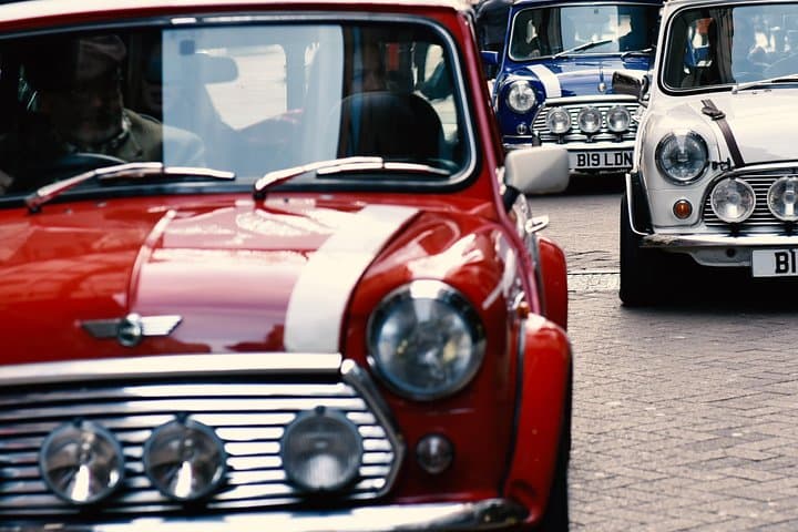 Classic Mini Private Tour: Panoramic Drive Through London photo 3