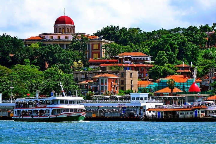 Flexible Private Xiamen Layover Tour: Gulangyu, Nanputuo & Hulishan in One Day photo 2