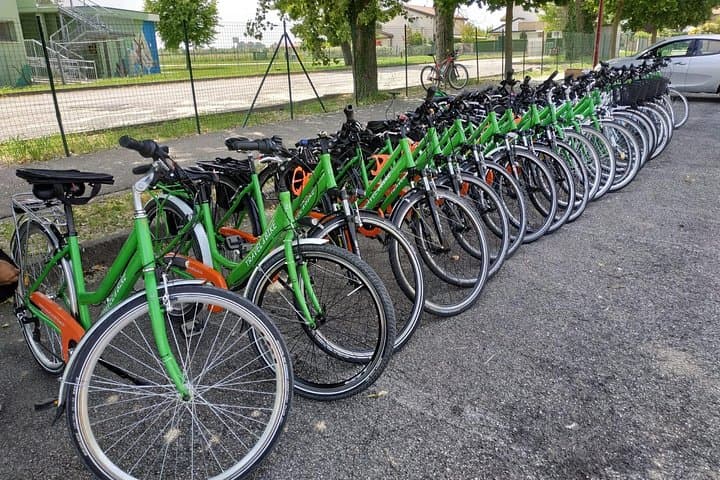 Explore Venice by Bike: City Tours & Island Cycling Rentals photo 2