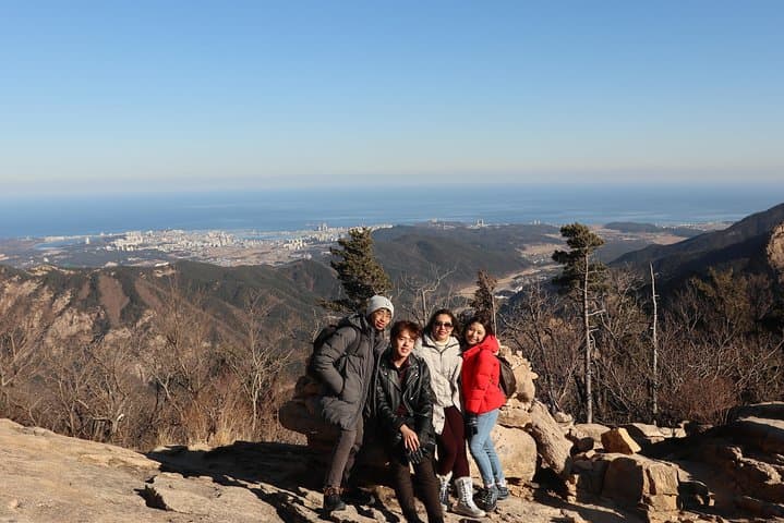Private Mt. Seorak & East Sea: Custom 12‑Hour Tour with Guide and Photographer photo 1