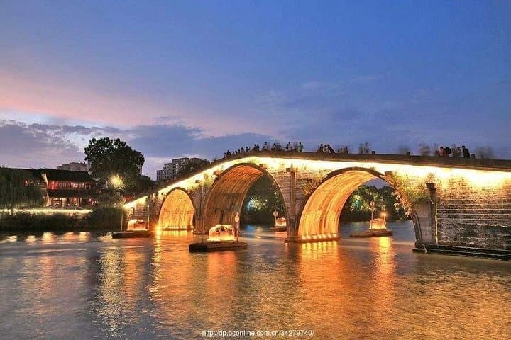 Hangzhou UNESCO Day Tour: West Lake Boat Ride & Grand Canal Walk photo 2