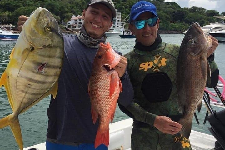 6-Hour High-Sea Fishing in the Gulf of Panama — Charter from Panama City