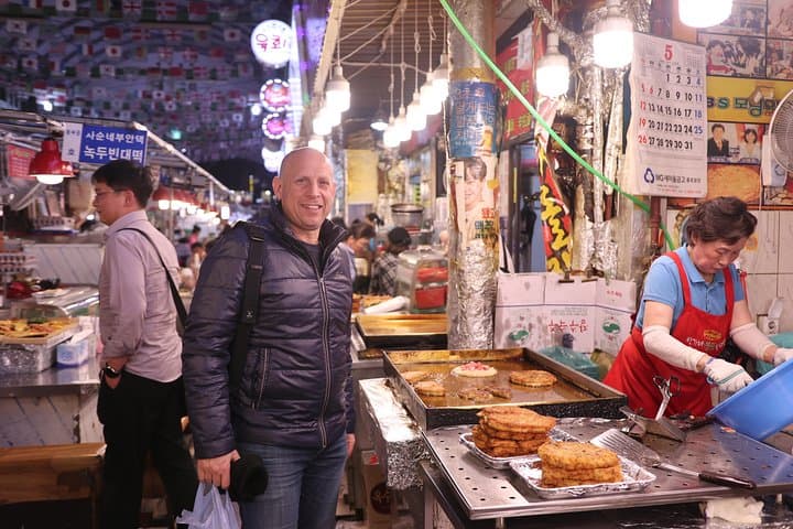 Flexible Private Van Tour in Seoul: Custom City Tours with Local Experts photo 6