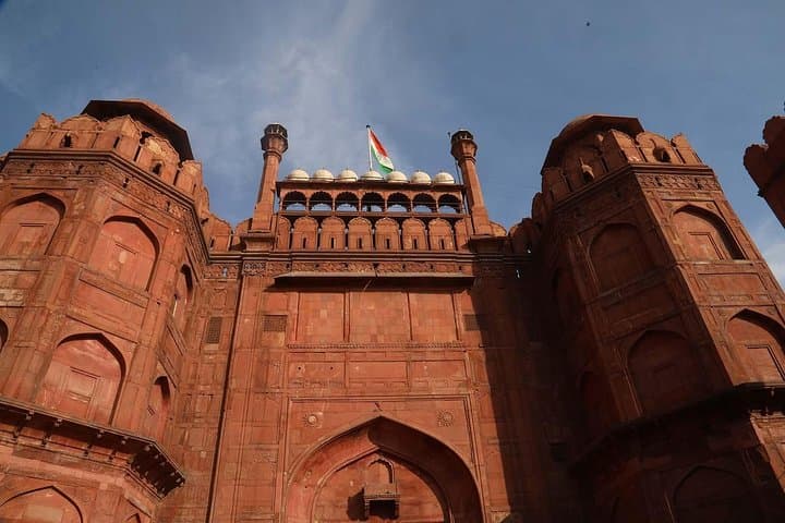 Exploring Red Fort: Self-Guided Audio Tour of Shahjahanabad