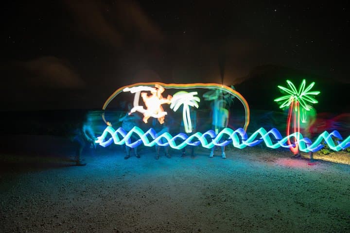 Honolulu Sunset & Night Light-Painting Photography Tour photo 4