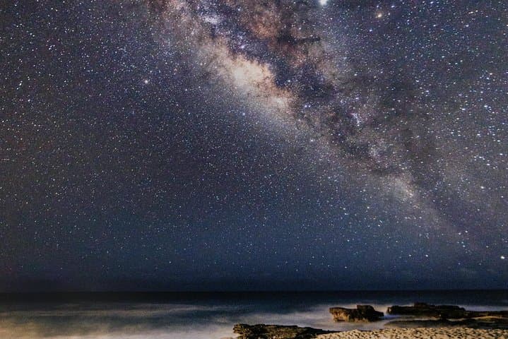 Honolulu Sunset & Night Light-Painting Photography Tour photo 6