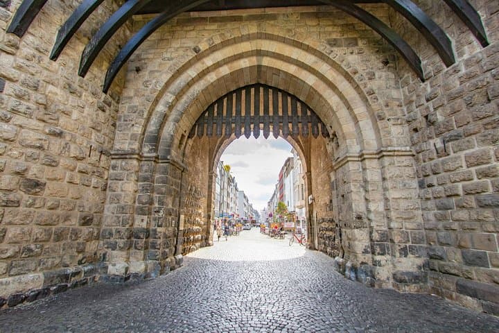 Cologne Instagram Tour: Capture the Cathedral, Hohenzollern Bridge & Rheinauhafen in 90 Minutes photo 4