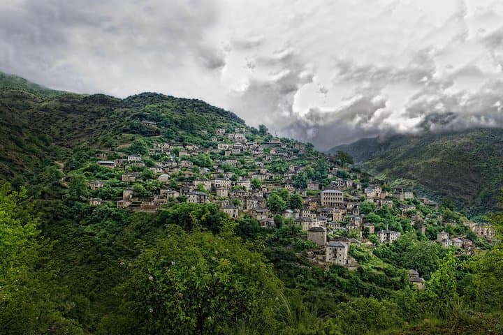 Tzoumerka Trail: Syrrako, Kalarrites & Kipina Monastery Day Walk