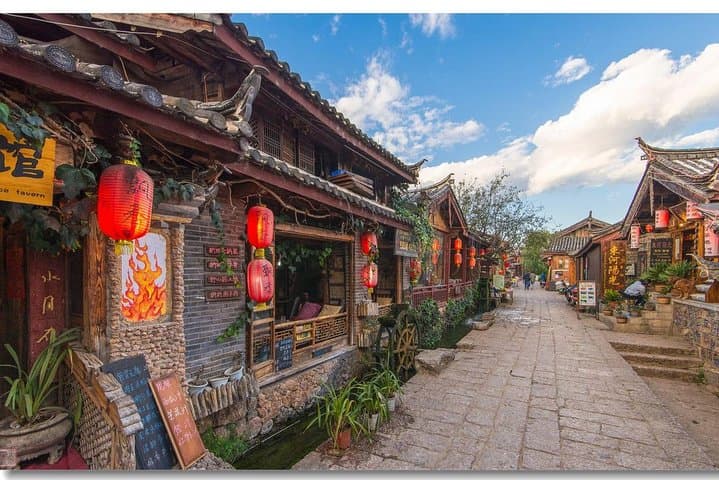 4-Day Lijiang Adventure: Jade Dragon Snow Mountain & Tiger Leaping Gorge photo 4