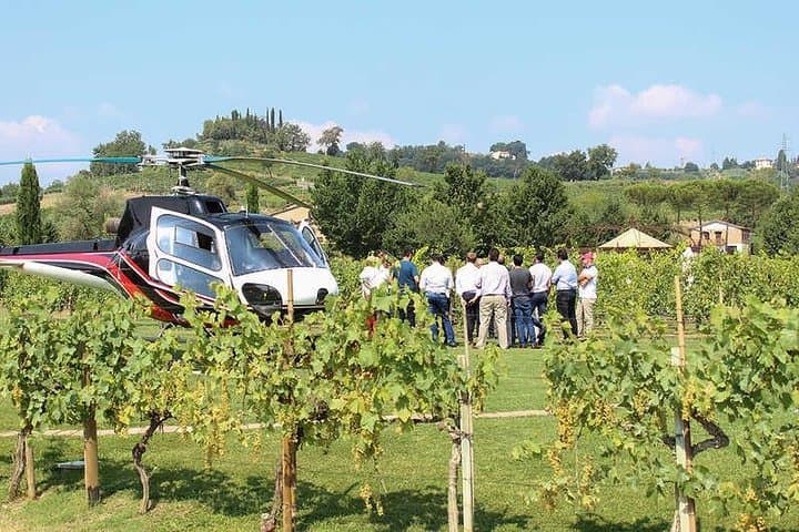 Heli Wine Tour in Val d'Orcia: Brunello Flights & Arnolfo Lunch photo 2