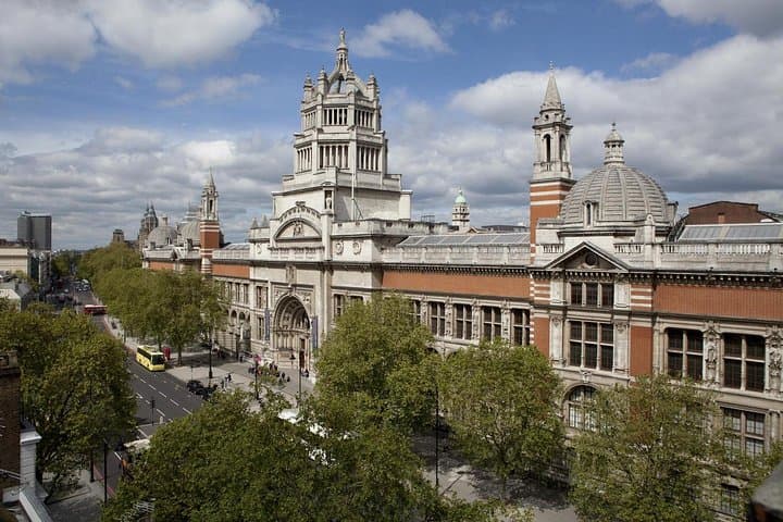 Private Guided Tour of the Victoria and Albert Museum — 3-Hour Expert-Led Visit photo 1