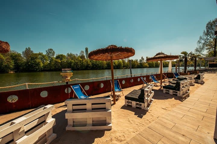 Family Mammut SUP Rental on the Neckar — Group Stand‑Up Paddleboarding in Stuttgart photo 3