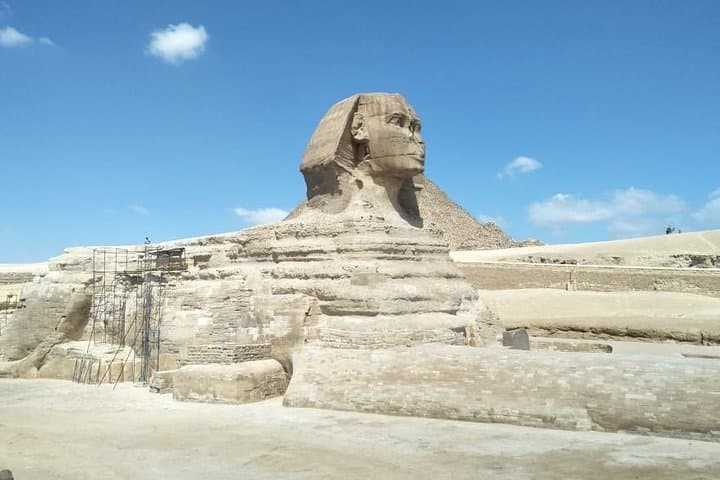 Private Guided Tour: Giza Pyramids, Sphinx & Egyptian Museum photo 3