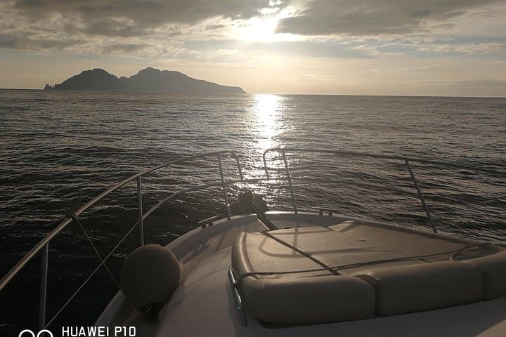 Luxury Private Boat Tour from Positano to Capri — Swim Caves & Snorkel photo 6