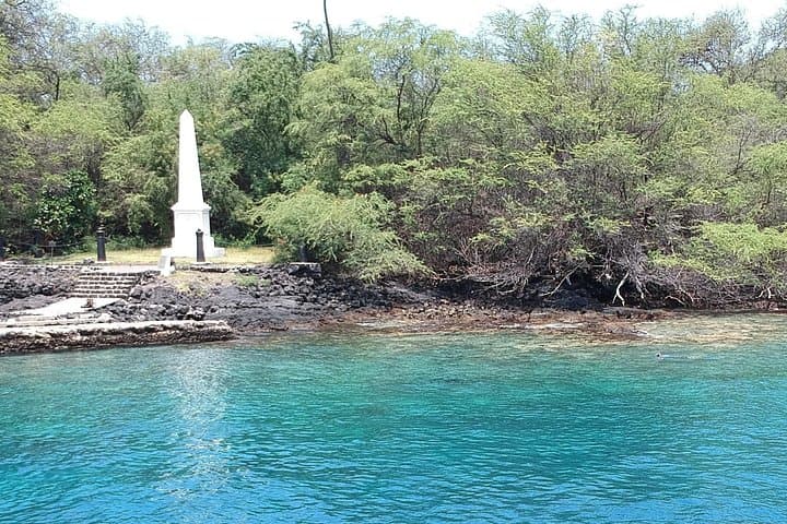 Explore Kealakekua Bay: Kona Zodiac Snorkeling Adventure to Hawaii’s Marine Sanctuary photo 3