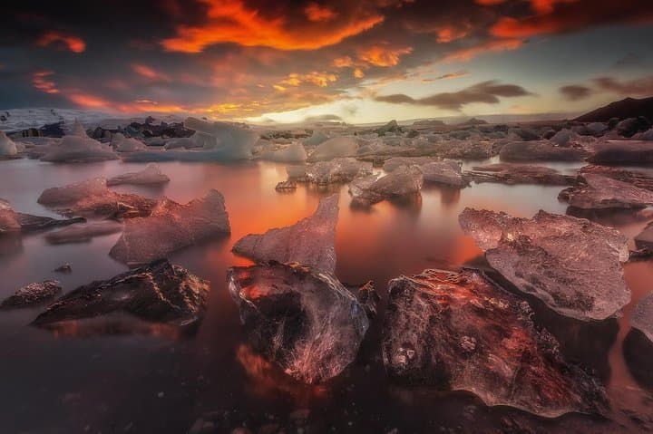 Black Diamond Beach & Jökulsárlón: Glacier Lagoon Day Trip from Reykjavík