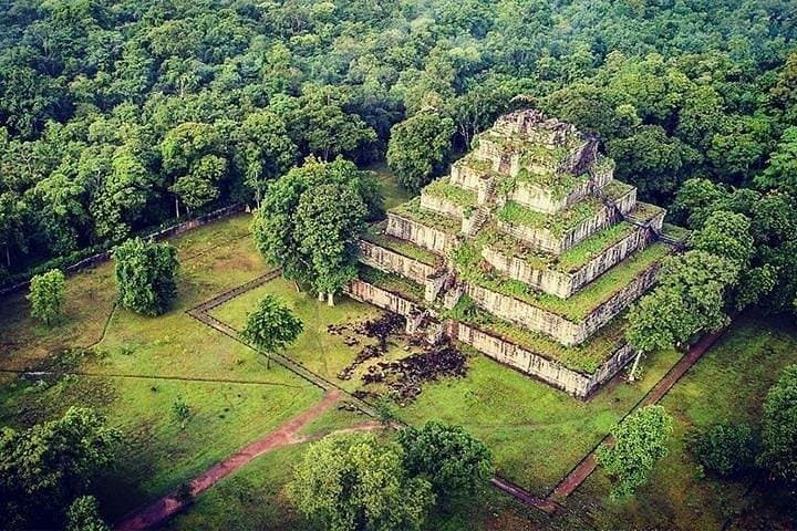 4-Day Angkor Circuit: Angkor Wat, Kulen Mountain, Koh Ker & Beng Mealea photo 2