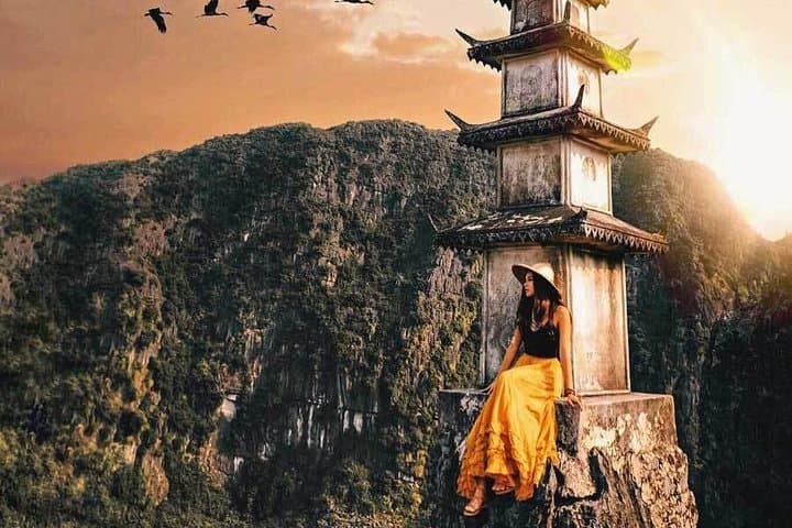 Full-Day Hoa Lu, Mua Cave & Trang An: Ninh Binh Limestone Adventure from Hanoi photo 3
