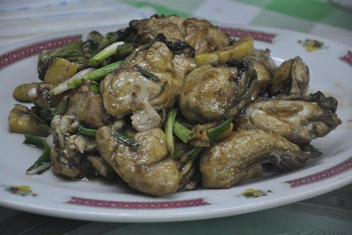 Private Lamma Island Day Tour from Hong Kong — Ferry, Village Walks & Seafood photo 3