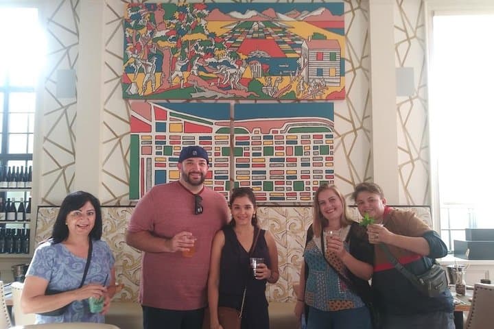 savannah-happy-hour-and-history-walking-tour-riverfront-drinks-and-stories photo 4