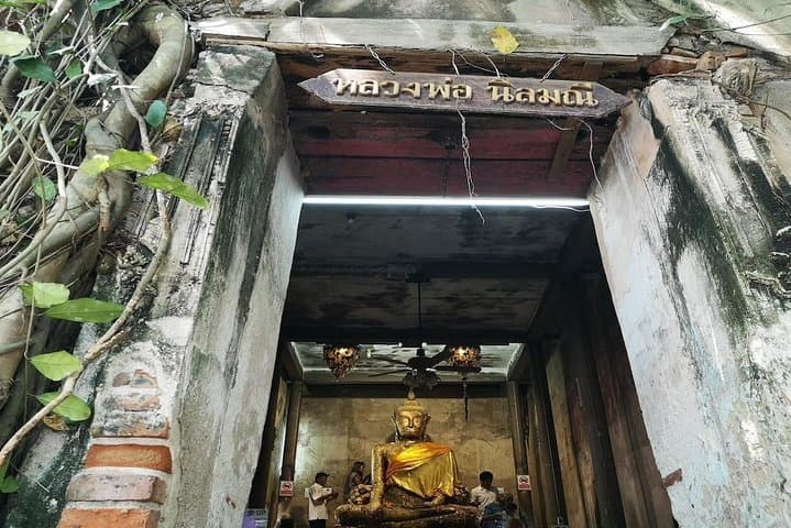 Maeklong Railway & Damnoen Saduak Day Tour from Bangkok photo 5